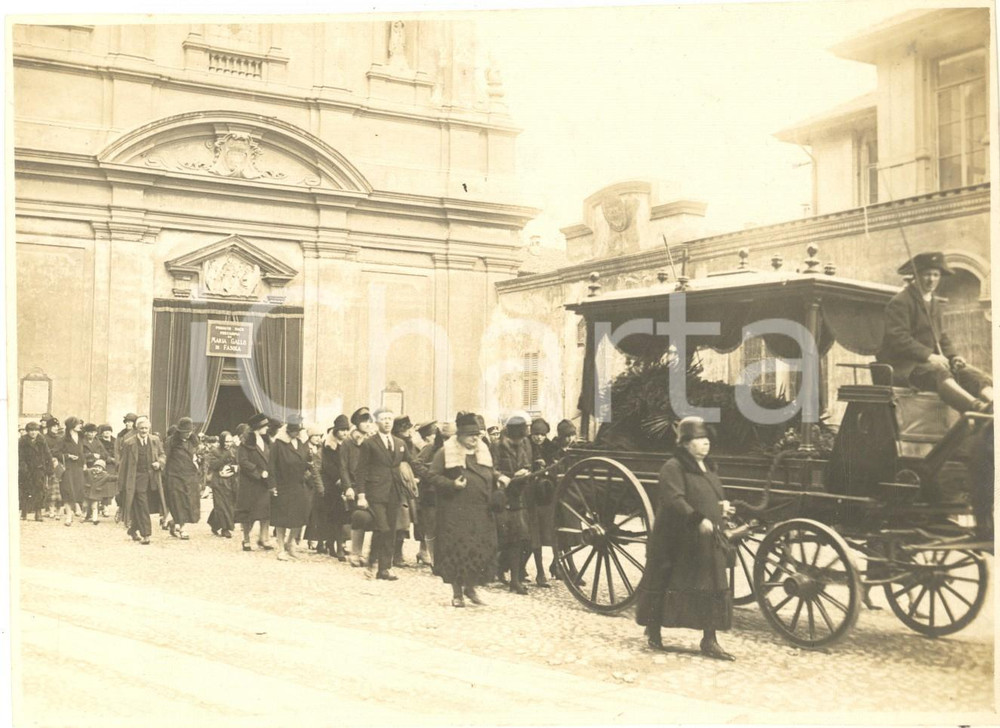 Fotografia d epoca originale 1920 ca MILANO Chiesa S. Francesca Romana  Funerale Foto RARA 17x12 cm 1