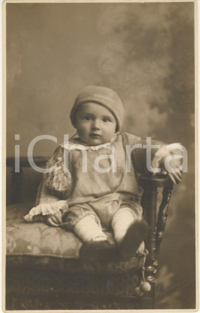 Fotografia d epoca originale 1915 ca COMO Luigi SELVA bambino a 8 mesi  Ritratto Foto cartolina PIATTI 1