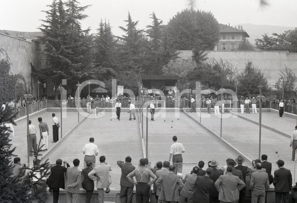 Fotografia d epoca originale 1951 BRESCIA Incontro di bocce ItaliaSvizzera i campi NEGATIVO ORIGINALE 3 1
