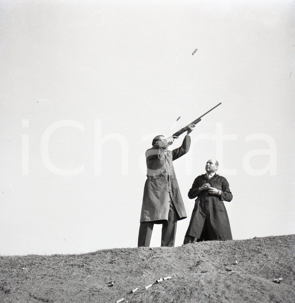 Fotografia d epoca originale 1956 BRESCIA Fucile FRANCHI in prova al poligono di Mompiano NEGATIVO ORIGINALE 1