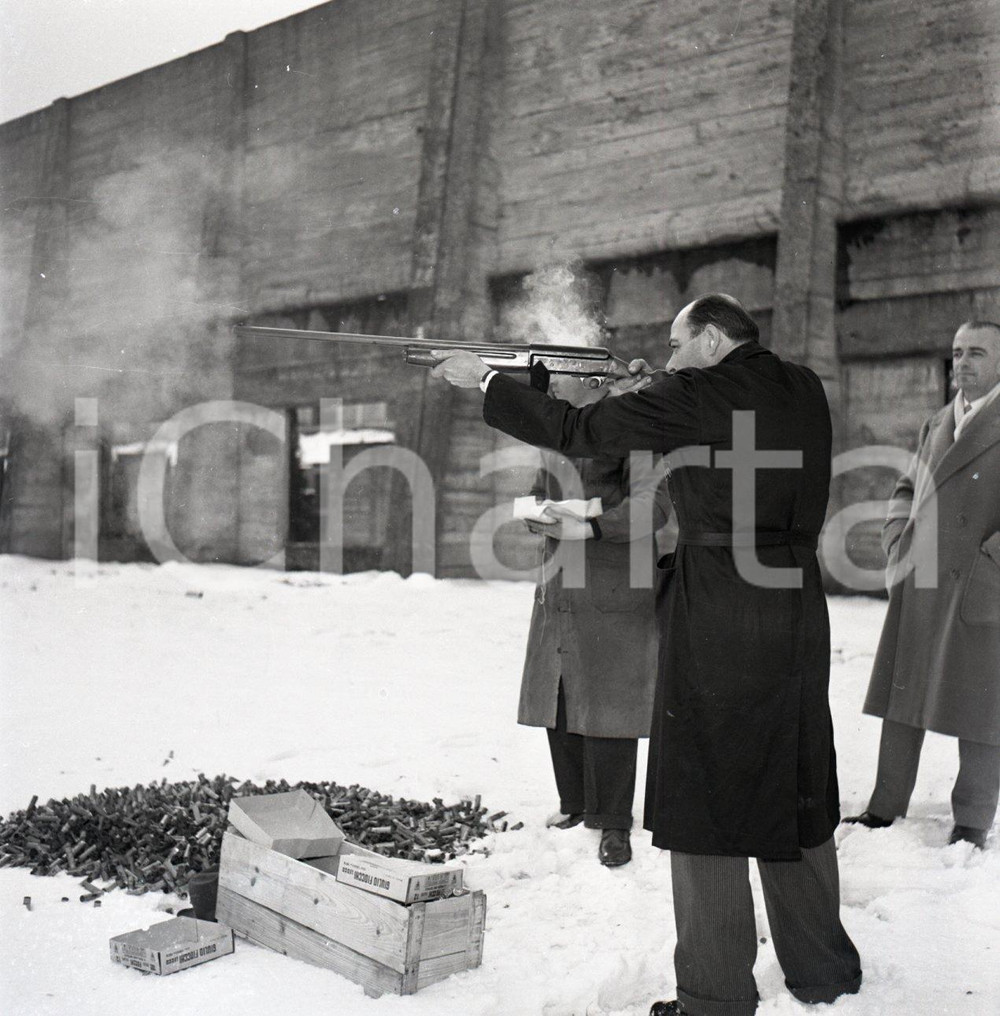 Fotografia d epoca originale 1956 BRESCIA Fucile FRANCHI in prova al poligono a Mompiano NEGATIVO ORIGINALE 5 1