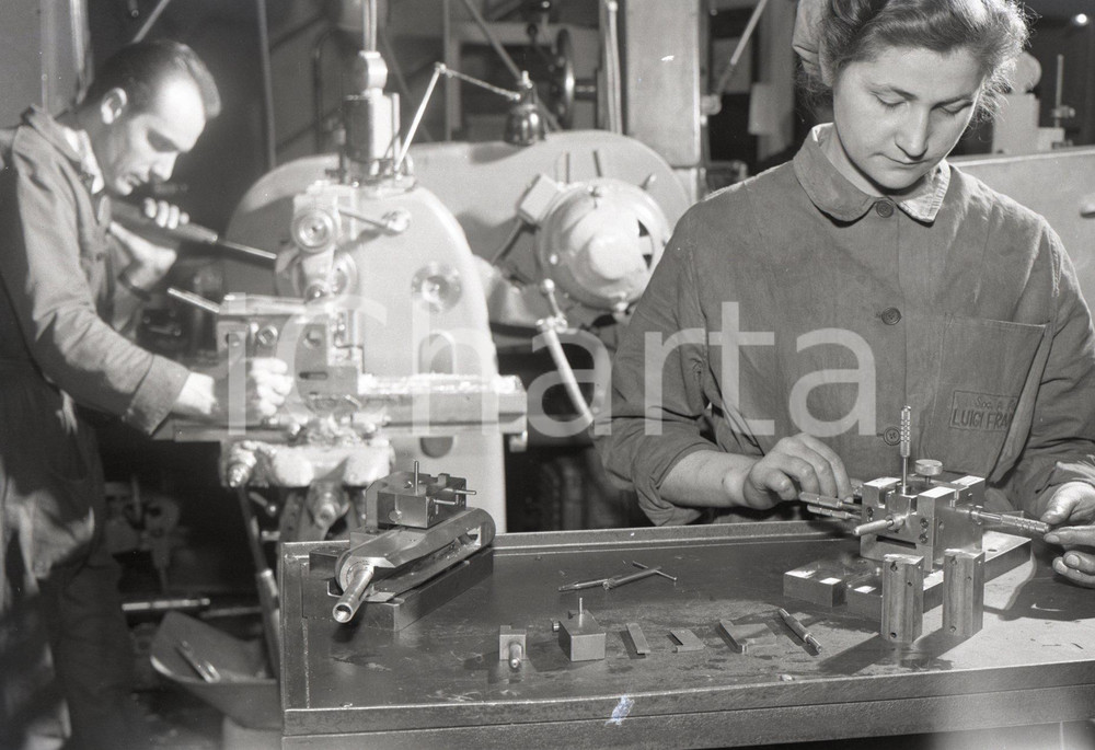 Fotografia d epoca originale 1956 BRESCIA Fucili FRANCHI lavorazioni in corso NEGATIVO ORIGINALE 14 1