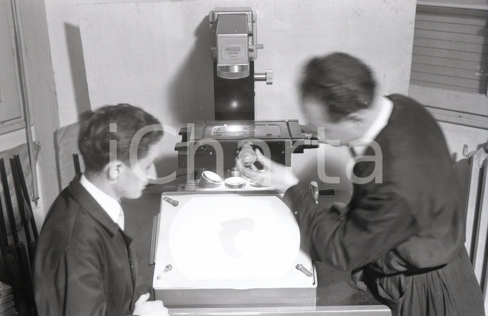 Fotografia d epoca originale 1956 BRESCIA Fucili FRANCHI lavorazioni in corso NEGATIVO ORIGINALE 10 1