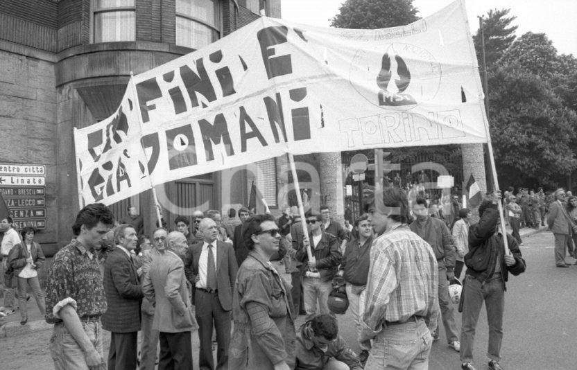 Fotografia d epoca originale 1988 MILANO Manifestazione MSI destra Nazionale  NEGATIVO ORIGINALE 1