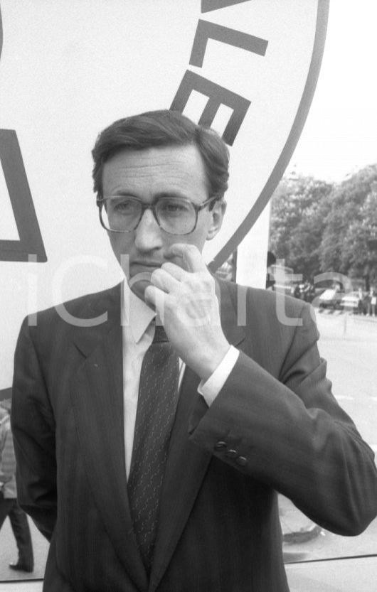 Fotografia d epoca originale 1988 MILANO Gianfranco FINI a Manifestazione MSI DN NEGATIVO ORIGINALE 4 1