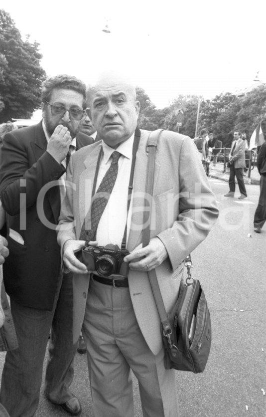 Fotografia d epoca originale 1988 MILANO Giorgio PISANÒ e Riccardo DE CORATO a corteo NEGATIVO ORIGINALE 1 1