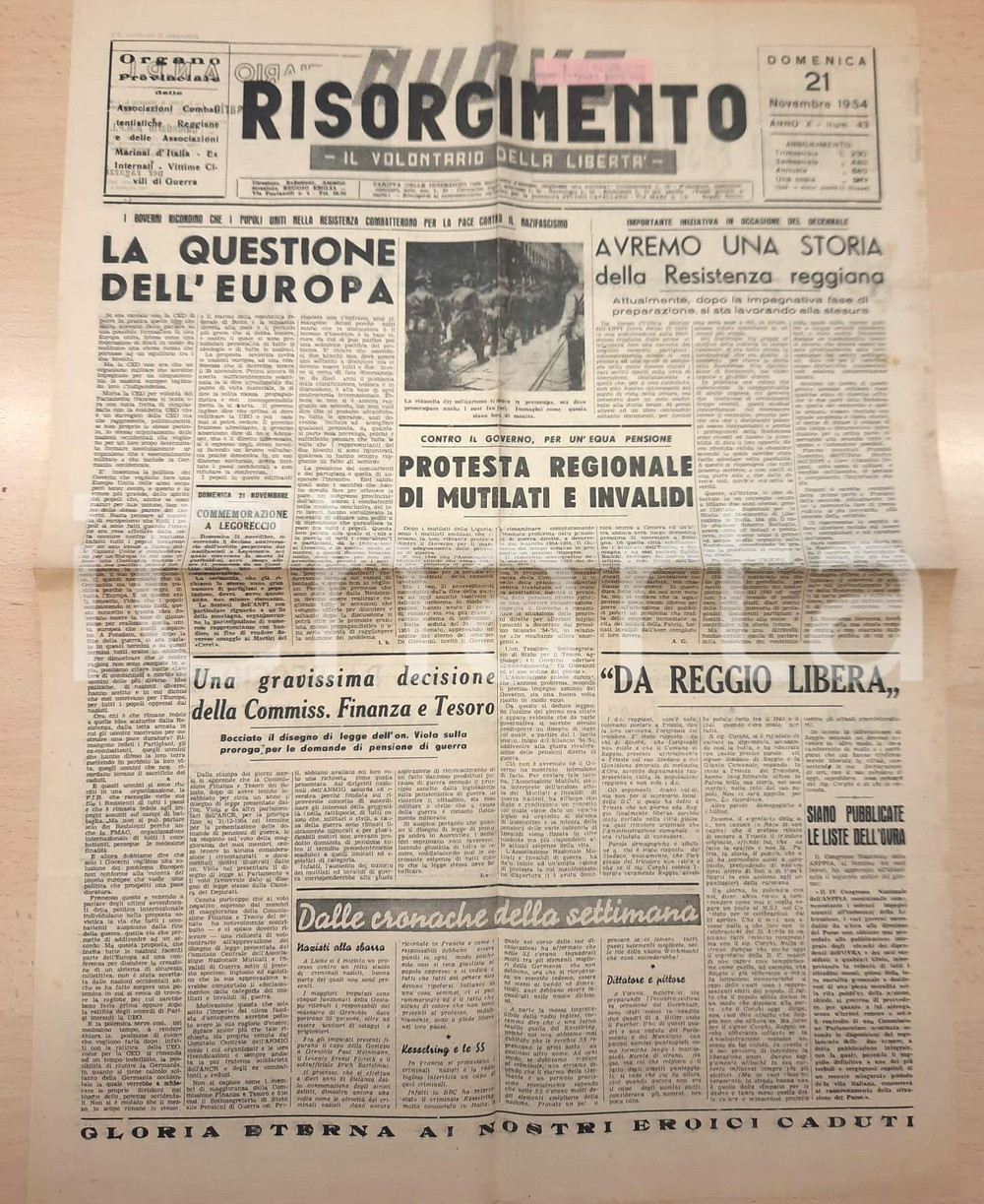 Giornale, rivista storica 1954 NUOVO RISORGIMENTO Una storia della Resistenza reggiana  Protesta mutilati 1