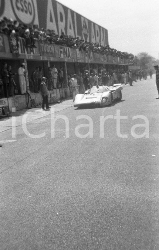 Fotografia d epoca originale 1971 MONZA Autodromo 1000 Chilometri Ferrari 512 M al box NEGATIVO ORIGINALE 1