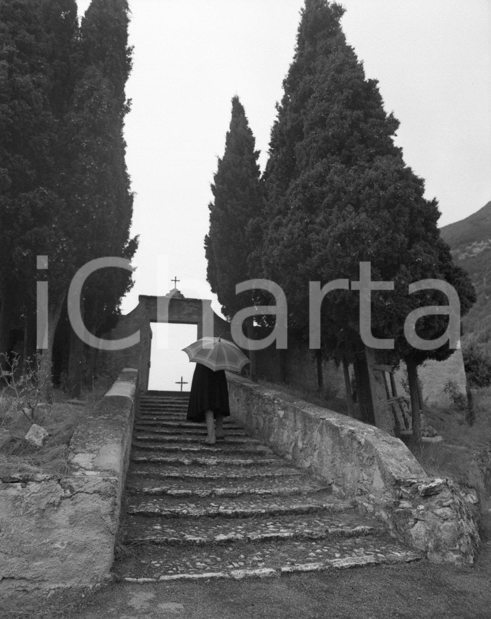 Fotografia d epoca originale 1955 TIGNALE Borgo di PIOVERE BS Scalinata del Cimitero NEGATIVO ORIGINALE 2 1