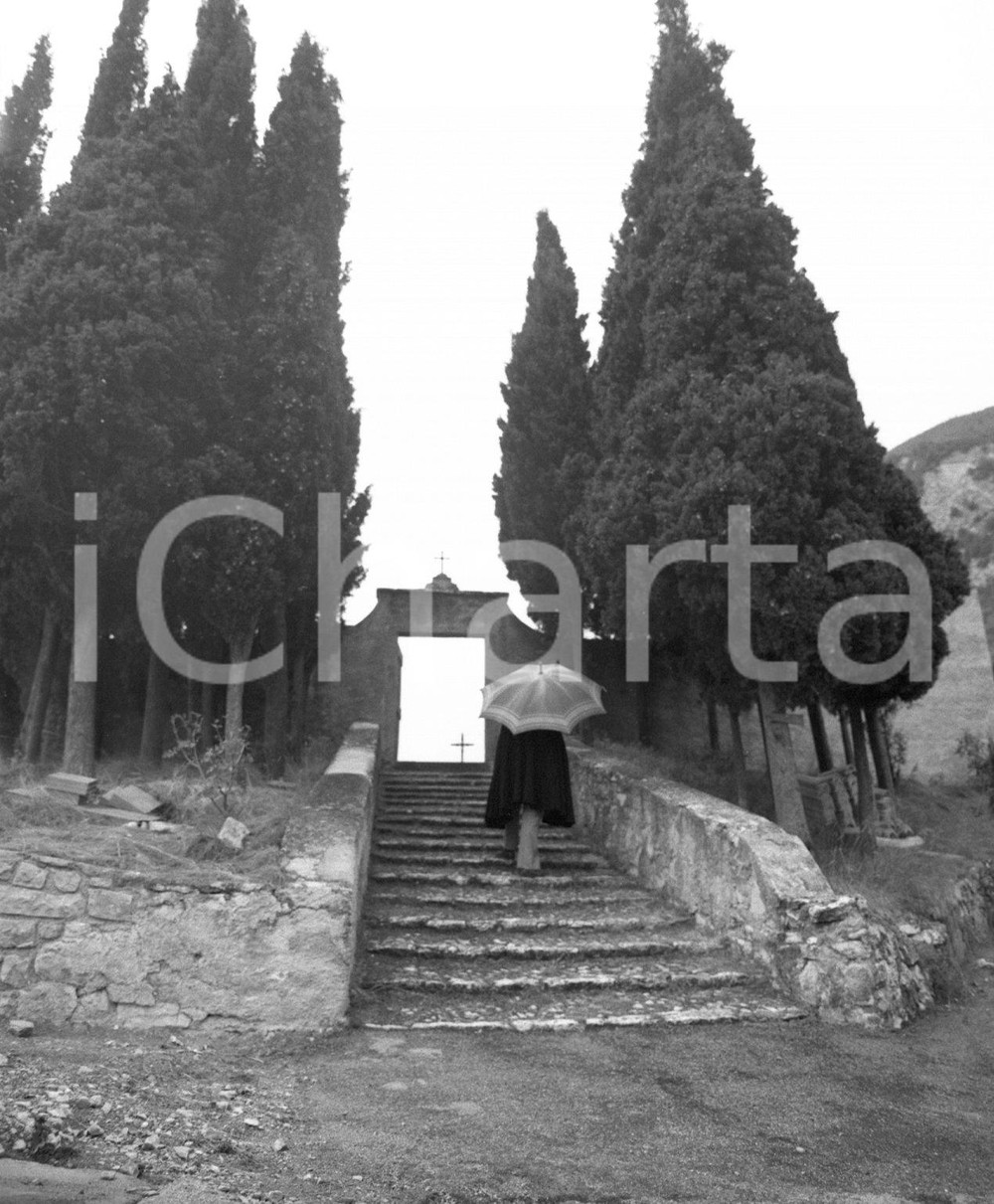 Fotografia d epoca originale 1955 TIGNALE Borgo di PIOVERE BS Scalinata del Cimitero NEGATIVO ORIGINALE 1 1