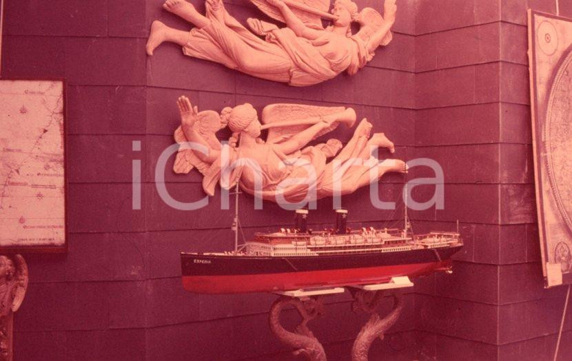 Fotografia d epoca originale 1961 TORINO Italia 61 modello di transatlantico in esposizione NEGATIVO ORIG. 1 1