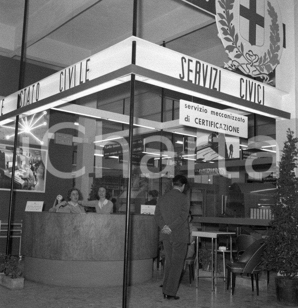 Fotografia d epoca originale 1957 MILANO Fiera Campionaria Stand Servizi Civici NEGATIVO ORIGINALE 1