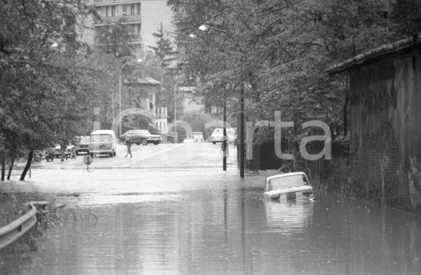 Fotografia d epoca originale 1976 MONZA Ottobre esondazione del fiume Lambro NEGATIVO ORIGINALE 4 1