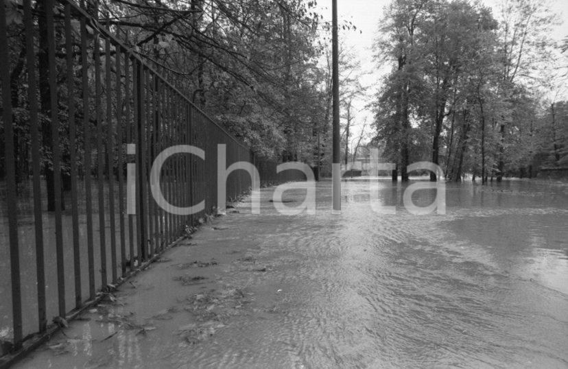 Fotografia d epoca originale 1976 MONZA Ottobre esondazione del fiume Lambro NEGATIVO ORIGINALE 3 1