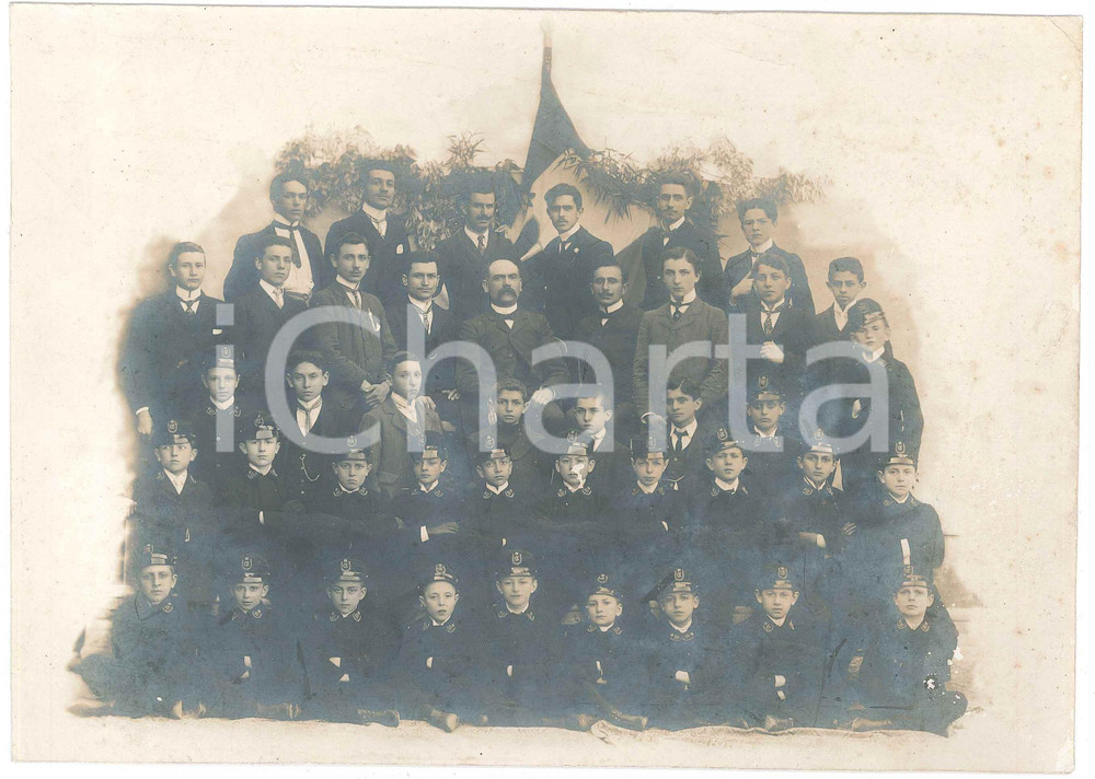 Fotografia d epoca originale 1910 ca ITALIA Bambini di un collegio con gli insegnanti Foto 22x16 cm 1