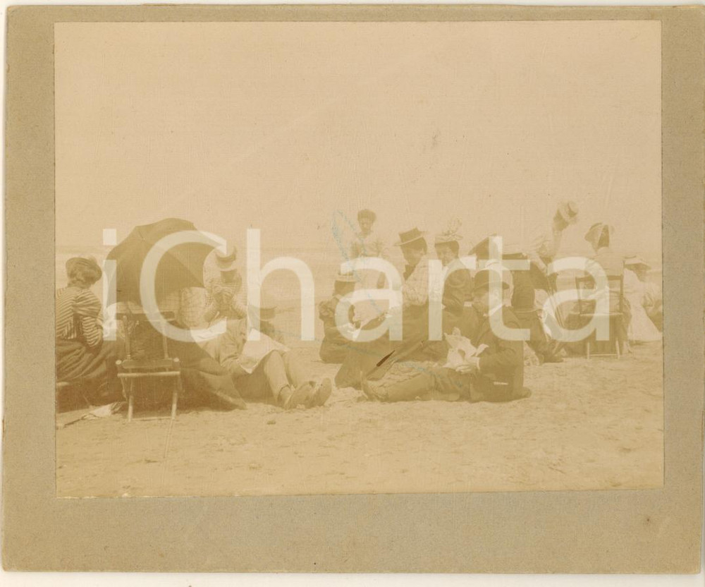 Fotografia d epoca originale 1910 ca FIUMICINO RM Un pomeriggio in spiaggia Foto COSTUME 13x10 cm 1