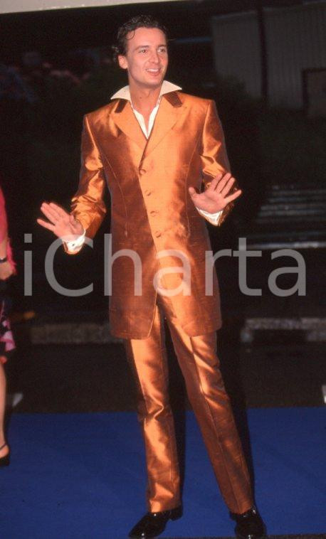 Fotografia d epoca originale 2001 TELEGATTI Arrivo di Rocco CASALINO GRANDE FRATELLO 1 35 mm VINTAGE SLIDE 1