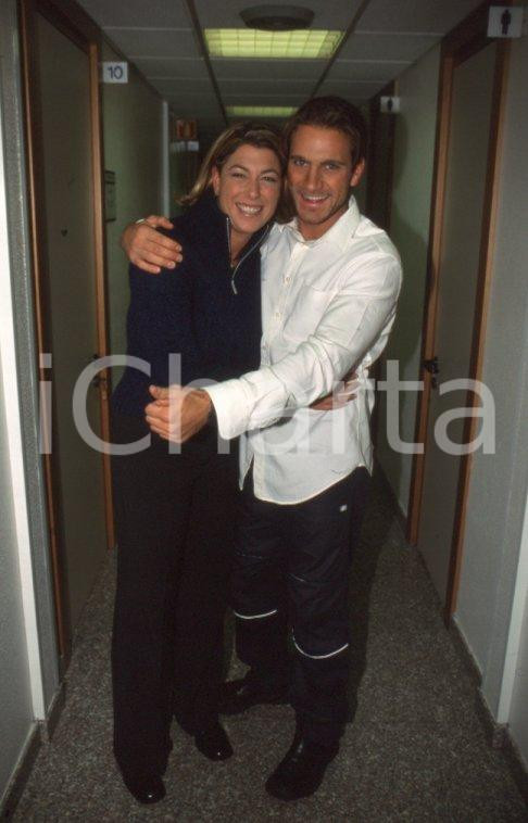 Fotografia d epoca originale 2001 GRANDE FRATELLO 1 Sergio VOLPINI e Roberta BETA 35mm VINTAGE SLIDE 1