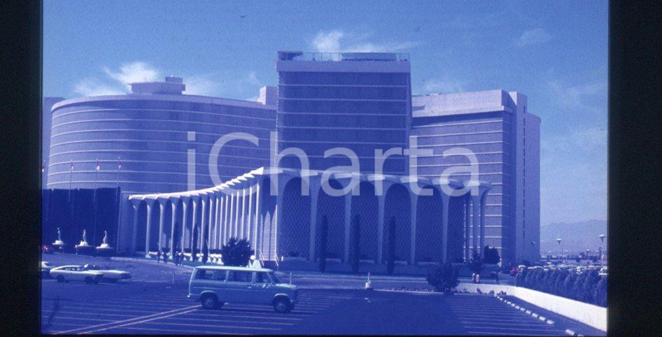 Fotografia d epoca originale 1975 ca LAS VEGAS / NEVADA Caesars Palace Hotel Casino 35mm VINTAGE SLIDE 1