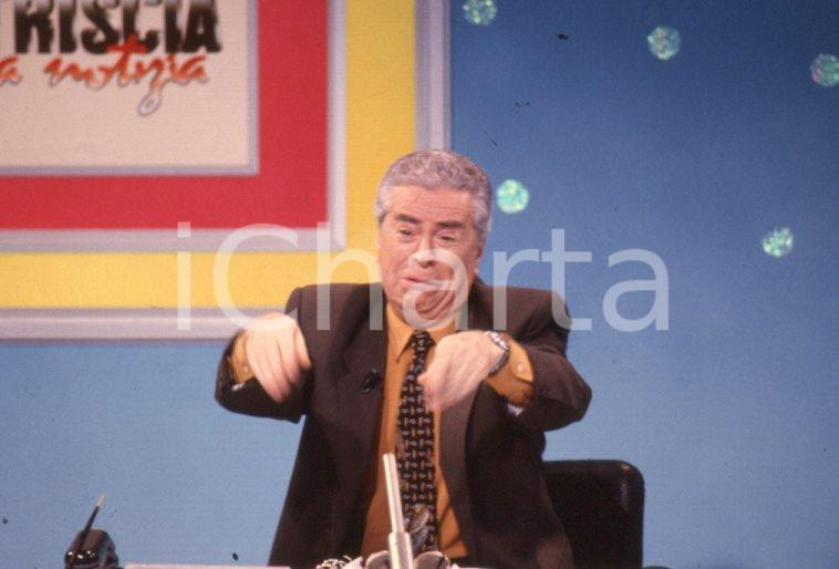 Fotografia d epoca originale 1989 STRISCIA LA NOTIZIA Raffaele PISU conduttore 35 mm VINTAGE SLIDE 9 1