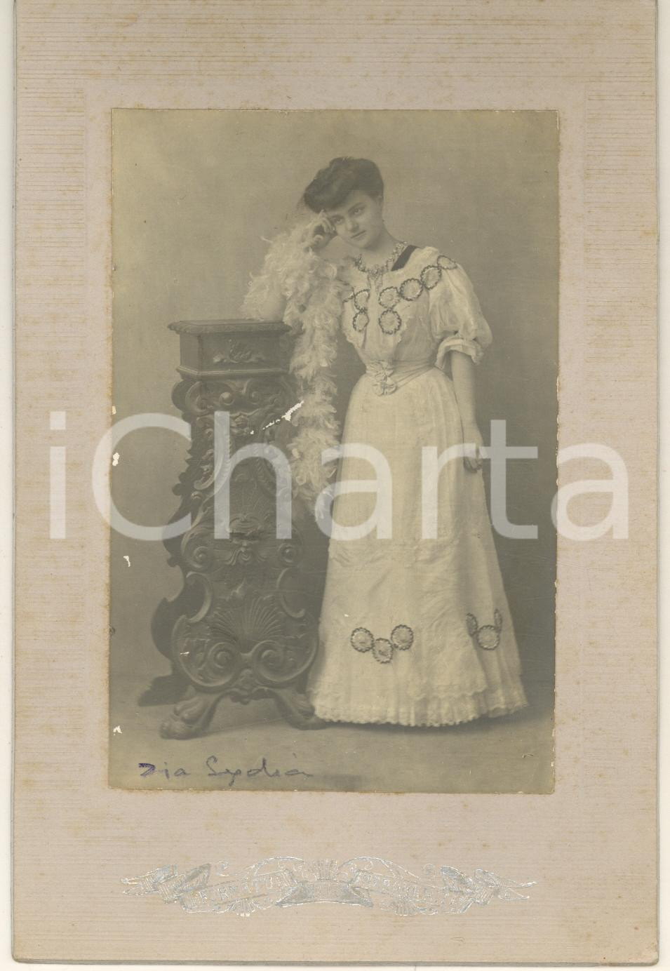 Fotografia d epoca originale 1900 ca ROMA Contessa Lydia ALESSANDRI in abito ricamato Foto 12x18 cm 1