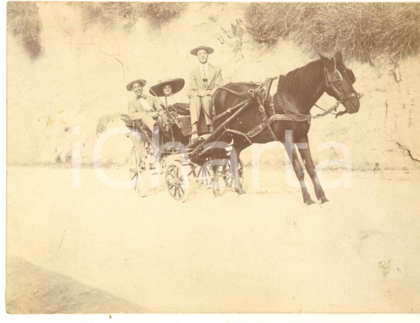 Fotografia d epoca originale Agosto 1912  Gita in carrozza da Napoli a Bagnoli Foto COSTUME 10x8 cm 1