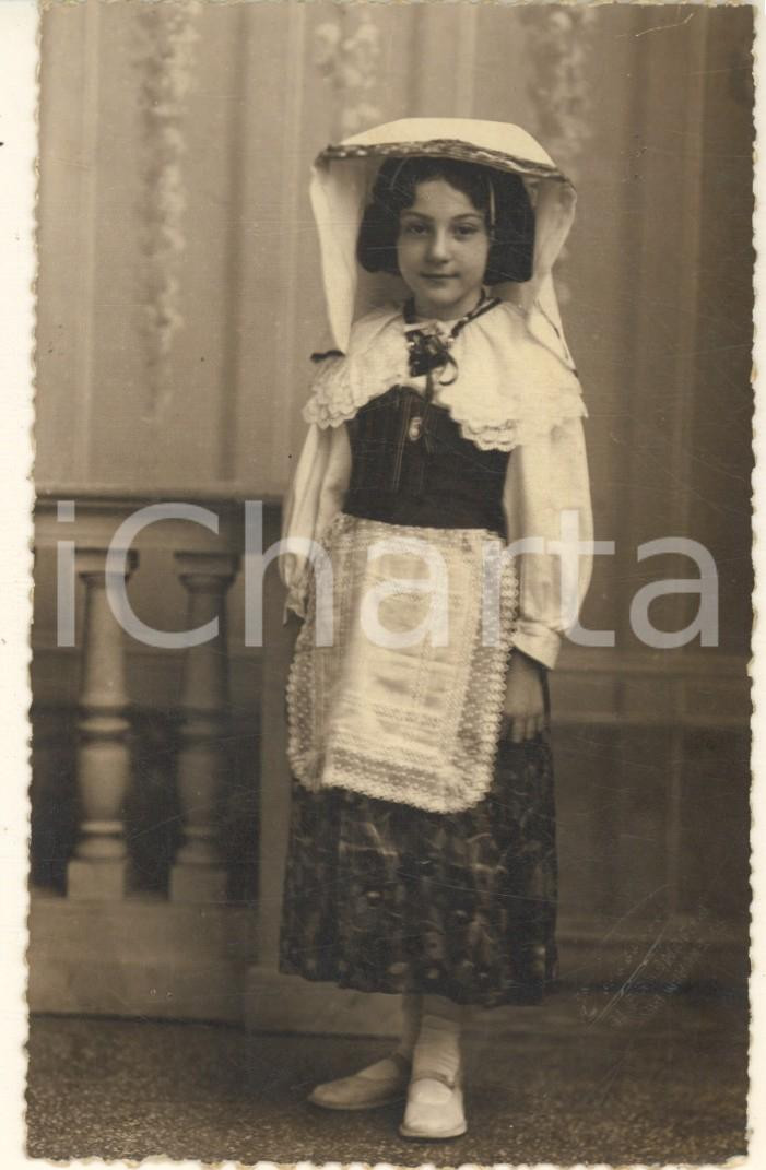 Fotografia d epoca originale 1930 ca COSTUMI LUCANIA Lucia Coggiola bambina  Ritratto Foto 9x14 cm 1
