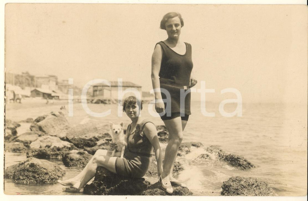 Fotografia d epoca originale 1930 ca LITORALE ROMANO Contessa Lydia ALESSANDRI con parente Foto 14x9 cm 1