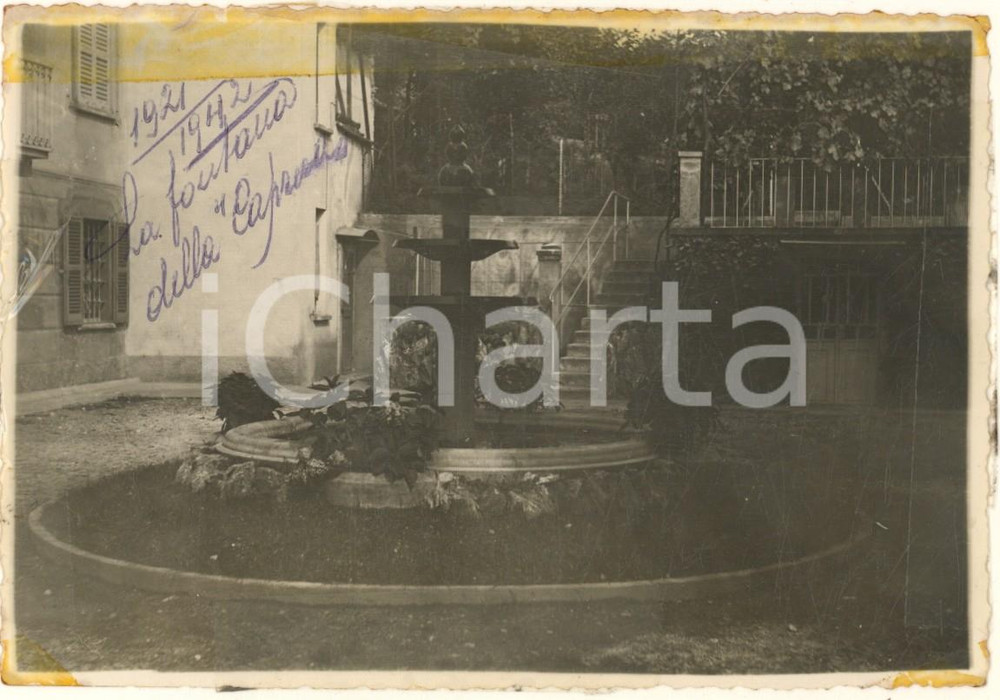 Fotografia d epoca originale 1930 ca LUINO Villa Caprera  Cortile interno con fontana  Foto 14x10 cm 1