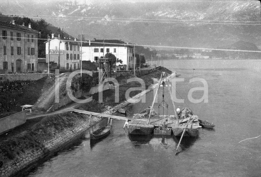 Fotografia d epoca originale 1924 GARLATE LC  Barche da trasporto sul lago NEGATIVO ORIGINALE 1