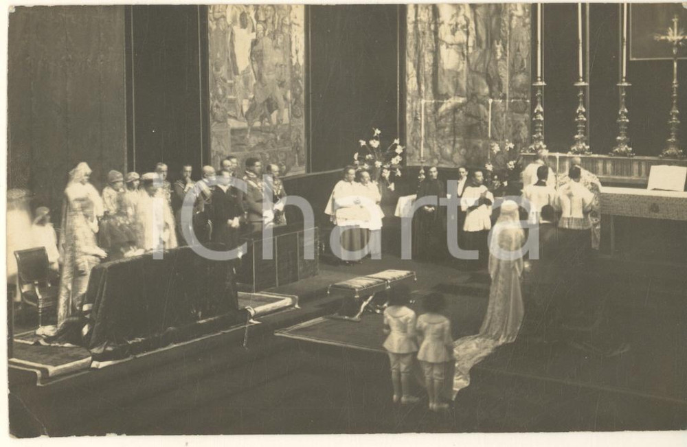 Fotografia d epoca originale 1930 ROMA Cappella Paolina  Nozze Umberto di Savoia Maria José del Belgio FOTO 1