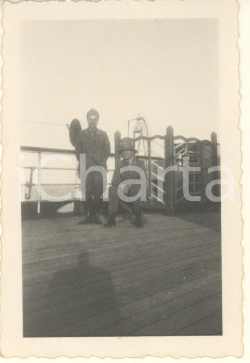 Fotografia d epoca originale Aprile 1935 Ufficiali sulla nave Conte Biancamano verso la Somalia Foto 6x9 1
