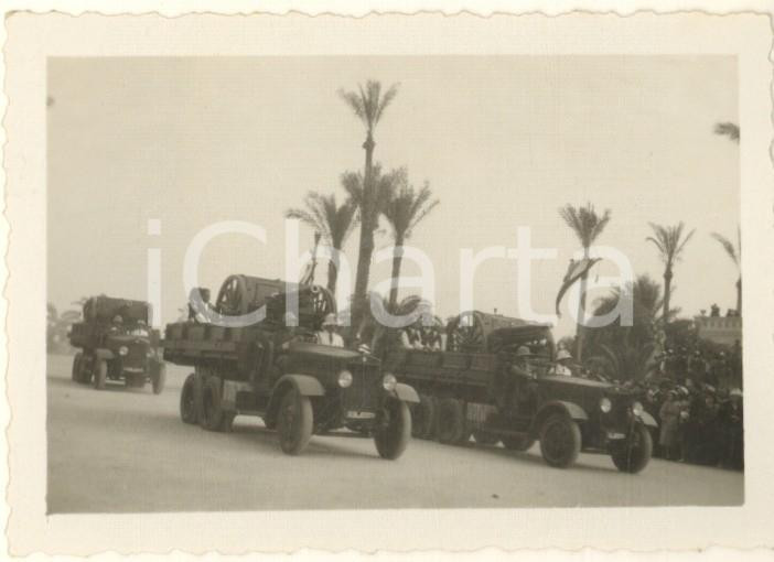 Fotografia d epoca originale 1935 ca AOI SOMALIA Parata militare con cannoni Fotografia 9x6 cm 1