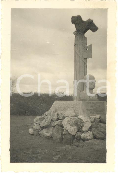 Fotografia d epoca originale 1936 AOI SOMALIA Monumento a Mussolini della Divisione PELORITANA Foto 6x9 1