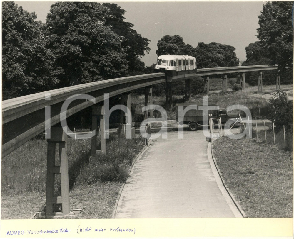 Fotografia d epoca originale 1957 KOLN GERMANY First ALWEG monorail train  Photo 24x18 cm 1