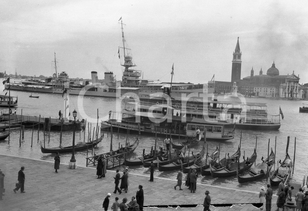 Fotografia d epoca originale 1930ca VENEZIA Incrociatore leggero britannico HMS Capetown NEGATIVO ORIGINALE 1
