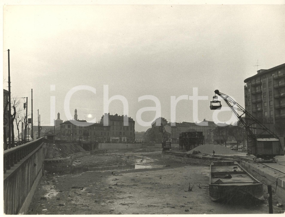 Fotografia d epoca originale 1970 ca MILANO NAVIGLI  Darsena di Porta Ticinese  Lavori Foto 24x18 cm 1