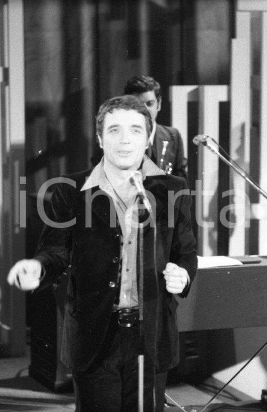 Fotografia d epoca originale 1970ca ITALIA MUSICA Gipo FARASSINO in concerto NEGATIVO ORIGINALE 1