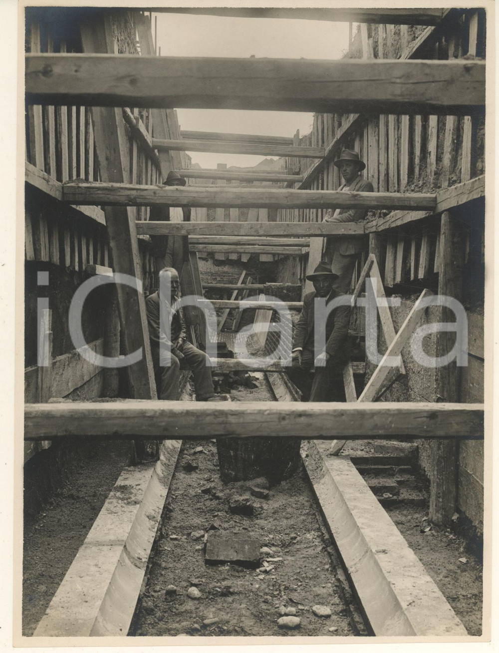 Fotografia d epoca originale 1930 ca Area di BOLOGNA  Lavori stradali Foto animata operai 18x24 cm 1