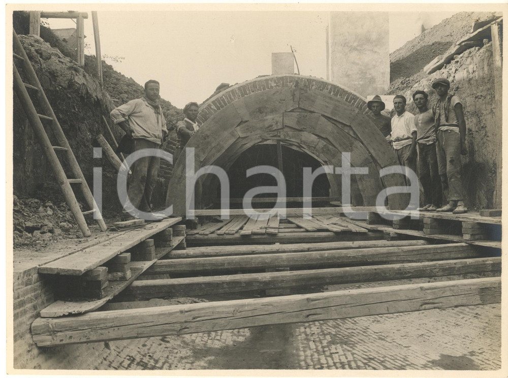 Fotografia d epoca originale 1930 ca Area di BOLOGNA  Opere di canalizzazione Foto animata operai 24x18 1 1