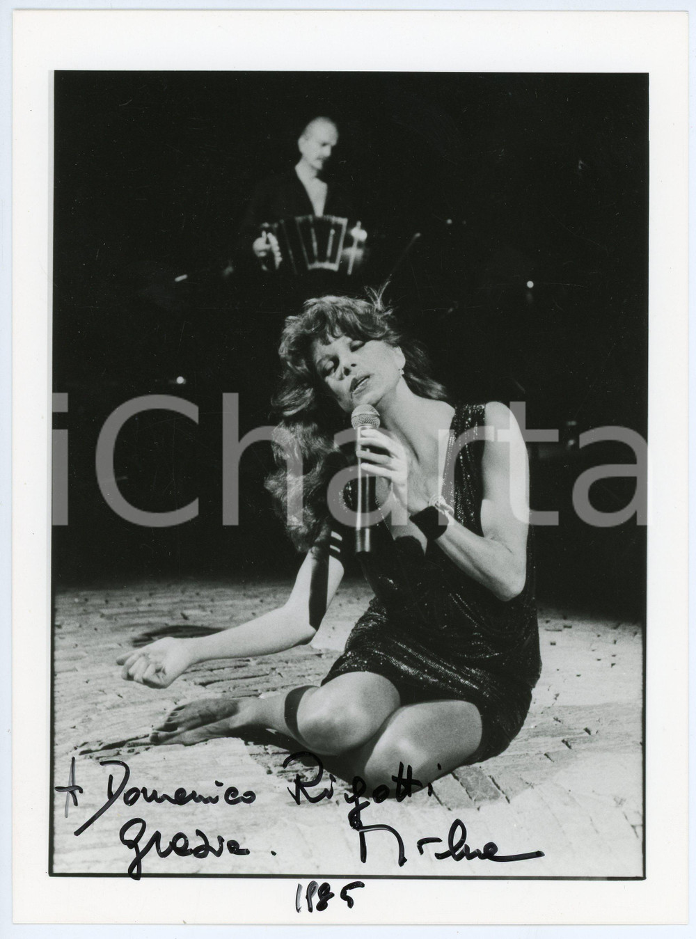 Autografo originale 1985 MUSICA Cantante MILVA Maria Ilva BIOLCATI Foto con AUTOGRAFO 1
