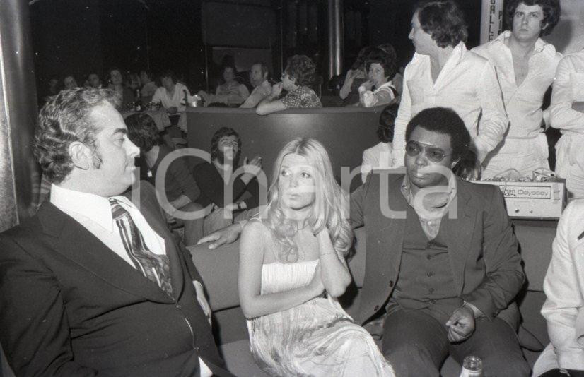 Fotografia d epoca originale 1976 MONTECATINI DiscoVerde 76 WESS e DORI GHEZZI  NEGATIVO ORIGINALE 1 1
