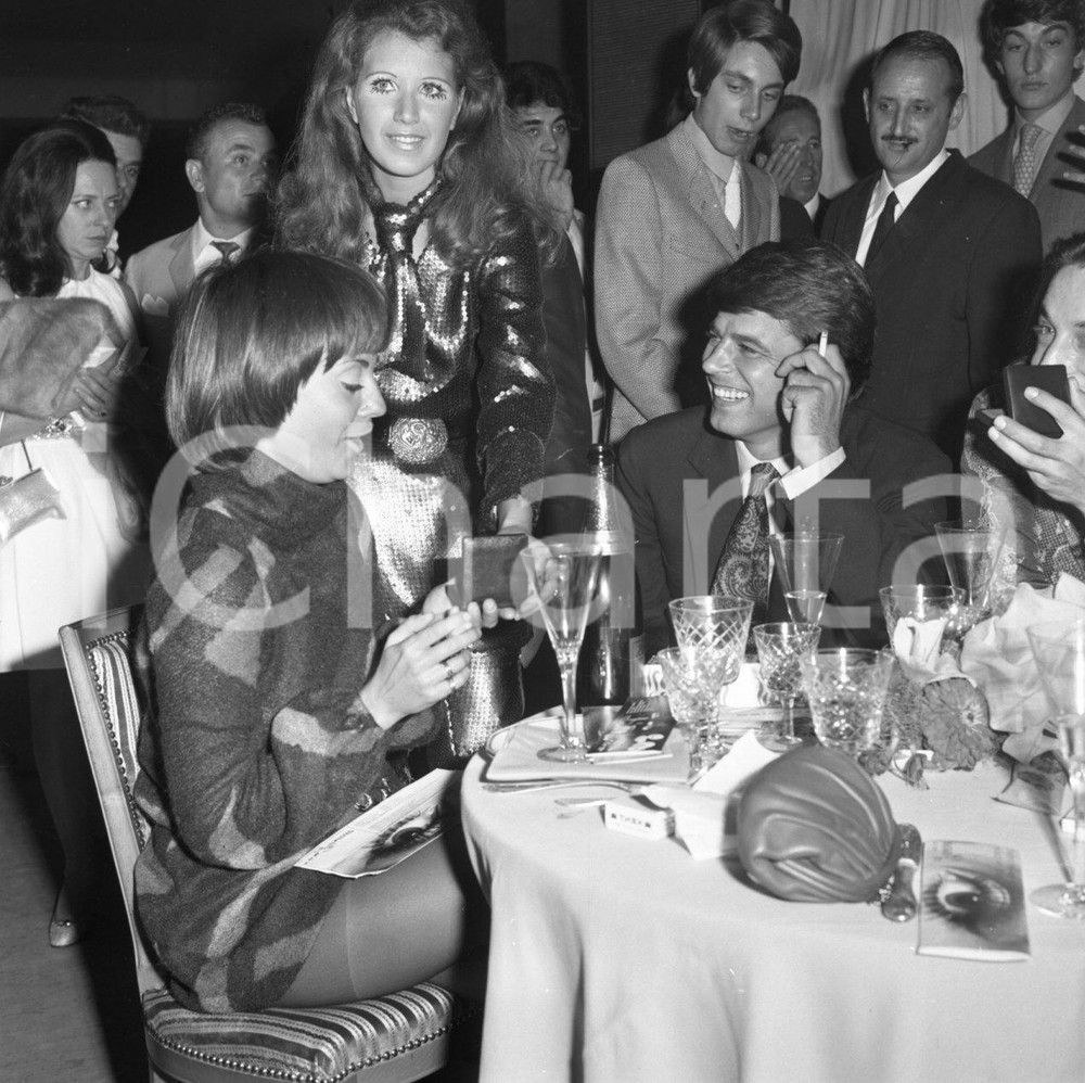 Fotografia d epoca originale 1975 CAMPIONE D ITALIA Anna Maria FERRERO e Jean SOREL NEGATIVO ORIGINALE 2 1