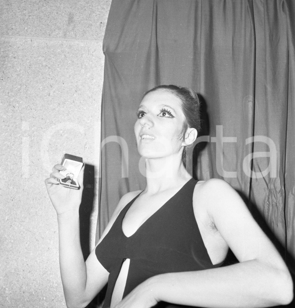 Fotografia d epoca originale 1975 CAMPIONE D ITALIA Iva ZANICCHI NEGATIVO ORIGINALE 2 1