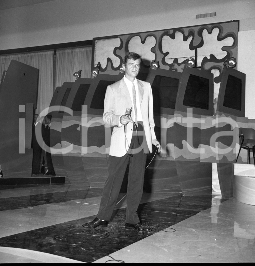 Fotografia d epoca originale 1975 CAMPIONE D ITALIA canta Sergio ENDRIGO NEGATIVO ORIGINALE 2 1