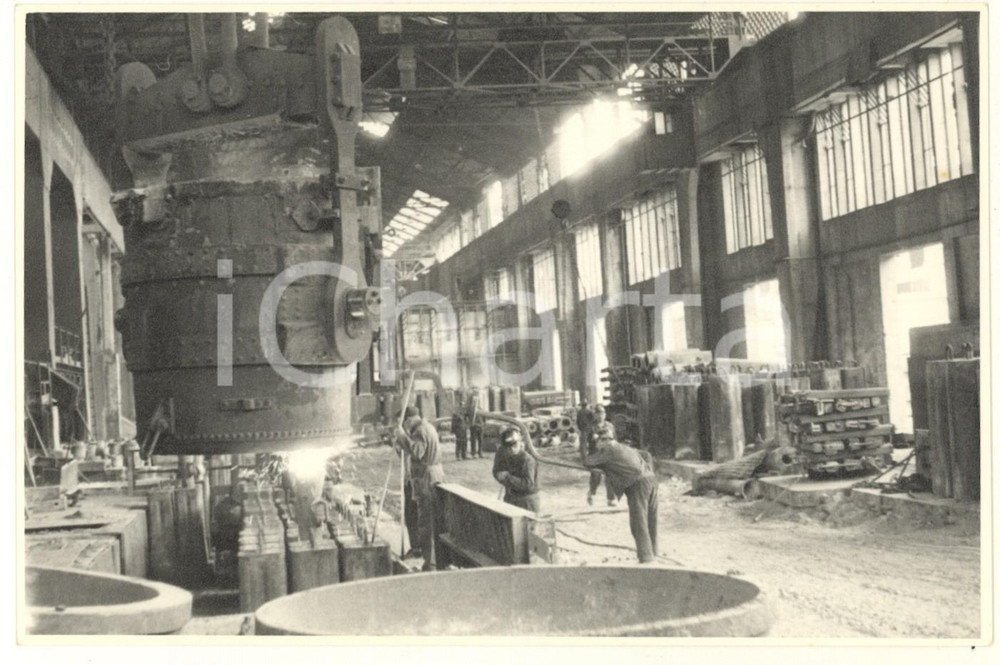 Fotografia d epoca originale 1950 ca LEGNANO Ditta Franco TOSI Meccanica  Operai al lavoro Foto 17x11 1 1