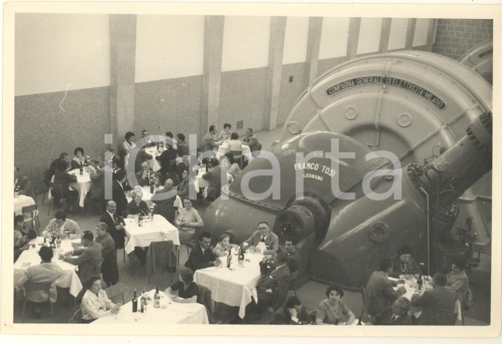 Fotografia d epoca originale 1950 ca LEGNANO Ditta Franco TOSI Meccanica  Pranzo aziendale Foto 15x10 3 1