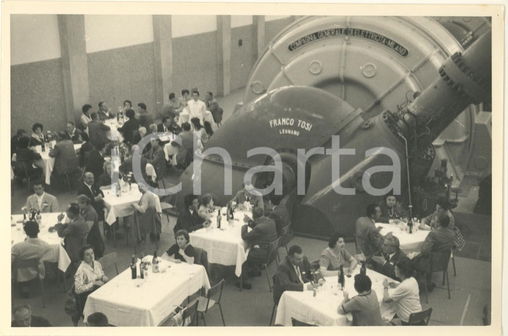 Fotografia d epoca originale 1950 ca LEGNANO Ditta Franco TOSI Meccanica  Pranzo aziendale Foto 15x10 1 1