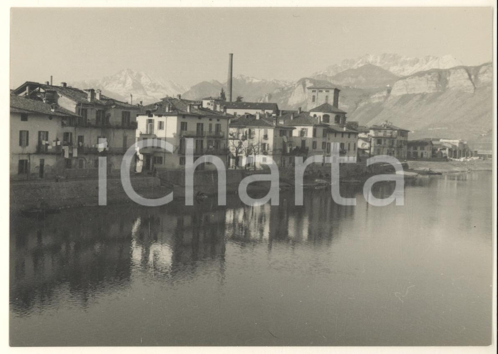 Fotografia d epoca originale 1950 ca BRIVIO LC Veduta panoramica dal fiume Adda Foto 15x10 1
