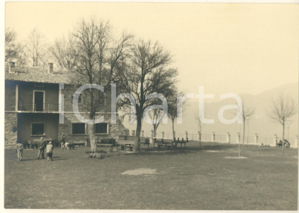 Fotografia d epoca originale 1950 ca BARNI CO Rifugio CAPANNA MADONNINA  Foto ANIMATA 15x10 cm 1